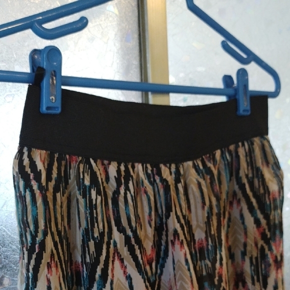 Brown and Cream Pleated Midi Skirt for Cocktail Events - Picture 5 of 13